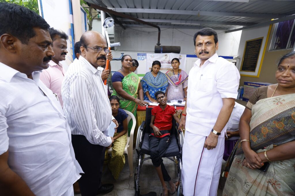 V. Senthil Balaji receiving petitions from the public during the #UngaludanStalin special camp at Chinna Kongu Mandapam, Karur, alongside Karur District Collector Thiru. Thangavel, IAS, and local representatives.