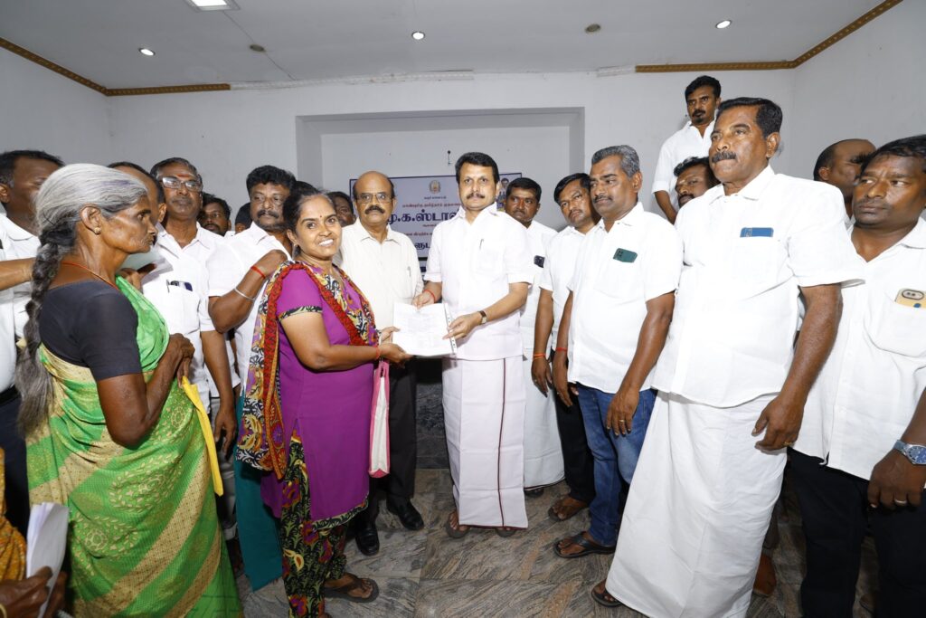 As part of the #UngaludanStalin initiative launched by Hon’ble CM Thalapathy M.K. Stalin to deliver essential services to people’s doorsteps, a special camp was held on 30-07-2025 at PSR Marriage Hall, Andankovil East, Karur. I received petitions from local residents.