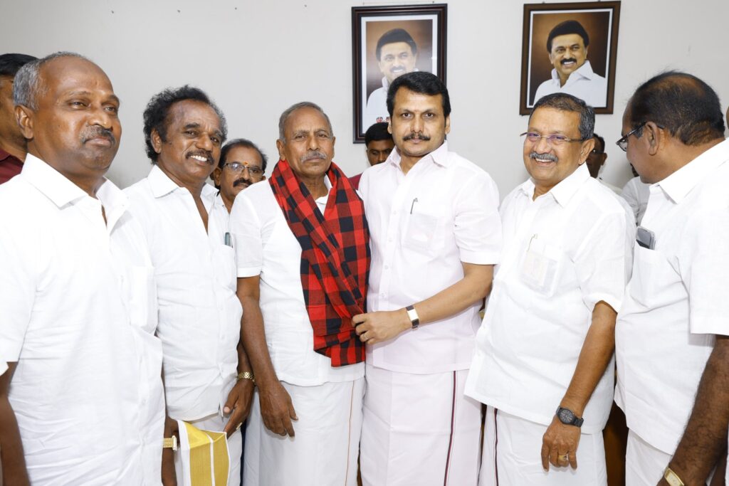 Realizing that only under the leadership of Hon’ble Tamil Nadu Chief Minister Thalapathy M.K. Stalin can good governance, admired across the nation, truly thrive, several key political figures have joined our movement. Under the guidance of Namakkal West District Coordinator Thiru K.S. Moorthy, former Paramathi Union Secretary and former Paramathi Municipality Chairman Thiru C.S. Subramaniam resigned from AIADMK and joined the DMK. Along with him, Amma Makkal Munnetra Kazhagam (AMMK) Namakkal South District Secretary Thiru Muthu Saravanan, District Deputy Secretary Thiru Navaladi Lokesh, Vengarai Perur Secretary Thiru K. Radhakrishnan, District Engineers’ Wing Secretary Thiru S. Yuvaraj, District Students’ Wing Deputy Secretary Thiru Sabikur Rahman, Anna Labour Union District Representative Thiru M. Thandapani, District Drivers’ Wing Secretary Thiru Velmurugan, and District Minority Wing Secretary Thiru Abdul Rasaq also resigned from AMMK and joined the DMK today.