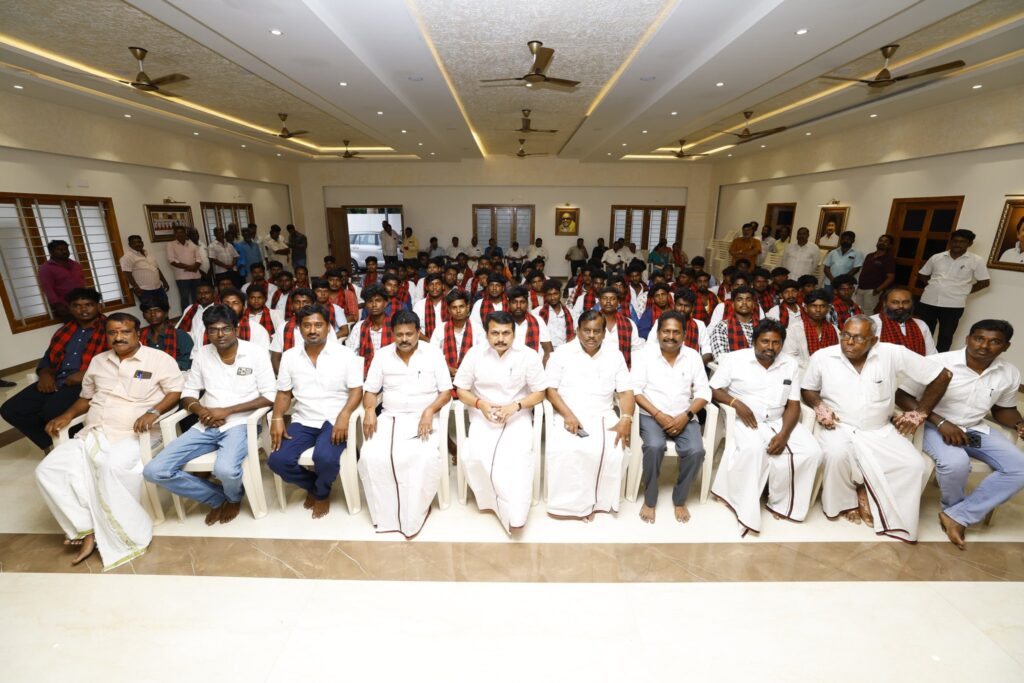 With the firm belief that Tamil Nadu must stand tall under the leadership of the Hon’ble Chief Minister Thalapathy M.K. Stalin, over 100 individuals, including members from AIADMK, AMMK, various other parties, and new voters from Mopperipalayam Town Panchayat, Sulur North Union, Coimbatore South District, have today joined the DMK, embracing its progressive vision and leadership.